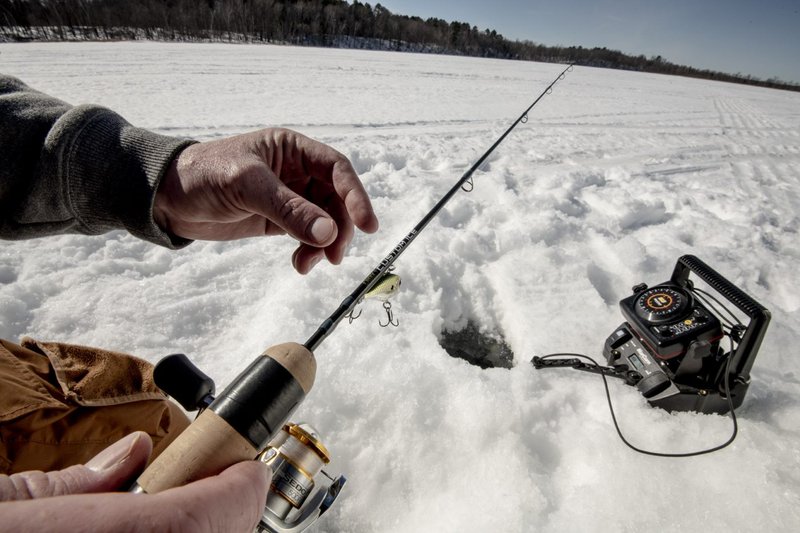 Ice fishing live demo in Canada